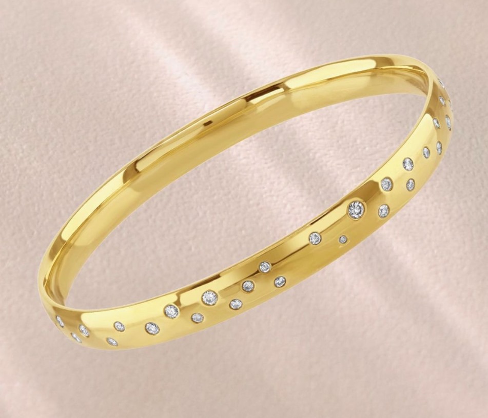 MandCoJewellers's tweet photo. A beautiful gold bangle and a sprinkle of sparkling diamonds - that’s Saturday style done right ✨
https://t.co/kQmbijsnwx
#diamondjewellery #goldbangle #finishingtouches https://t.co/6H3e3ji83C