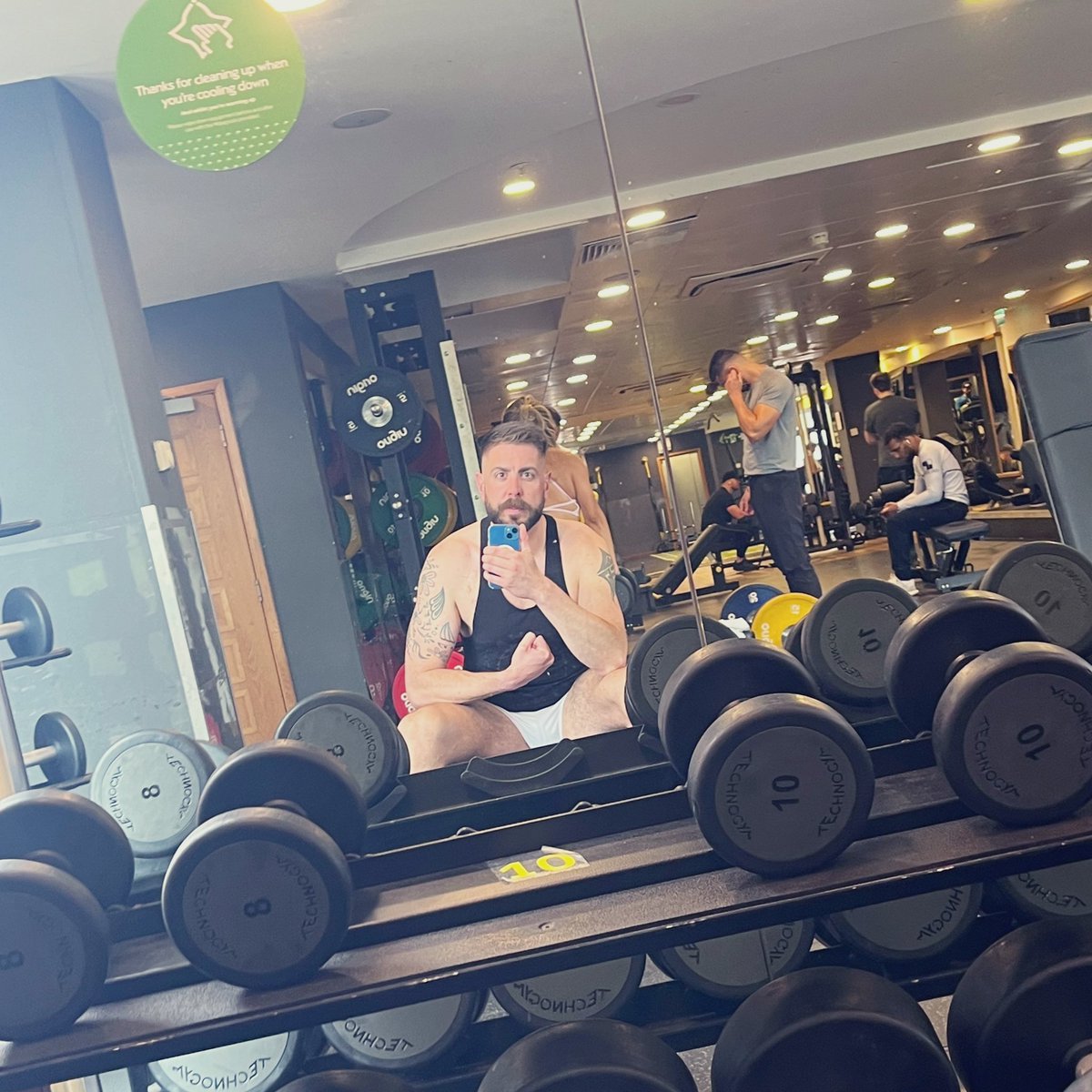 TimmyKernow's tweet photo. And that is me Romeo done for the day. All pumped💪🏼 for Kylie @BSTHydePark
#GymSaturday #Selfie #PTSession #AttentionPlease👋 https://t.co/QaMmOppuXL