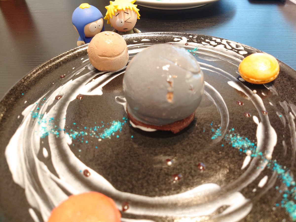 yoiyoi_ym's tweet photo. 最高カフェを見つけてしまい……惑星がモチーフでとても素敵なのでおすすめです……🥹❤️ https://t.co/sJfSnPeU2m