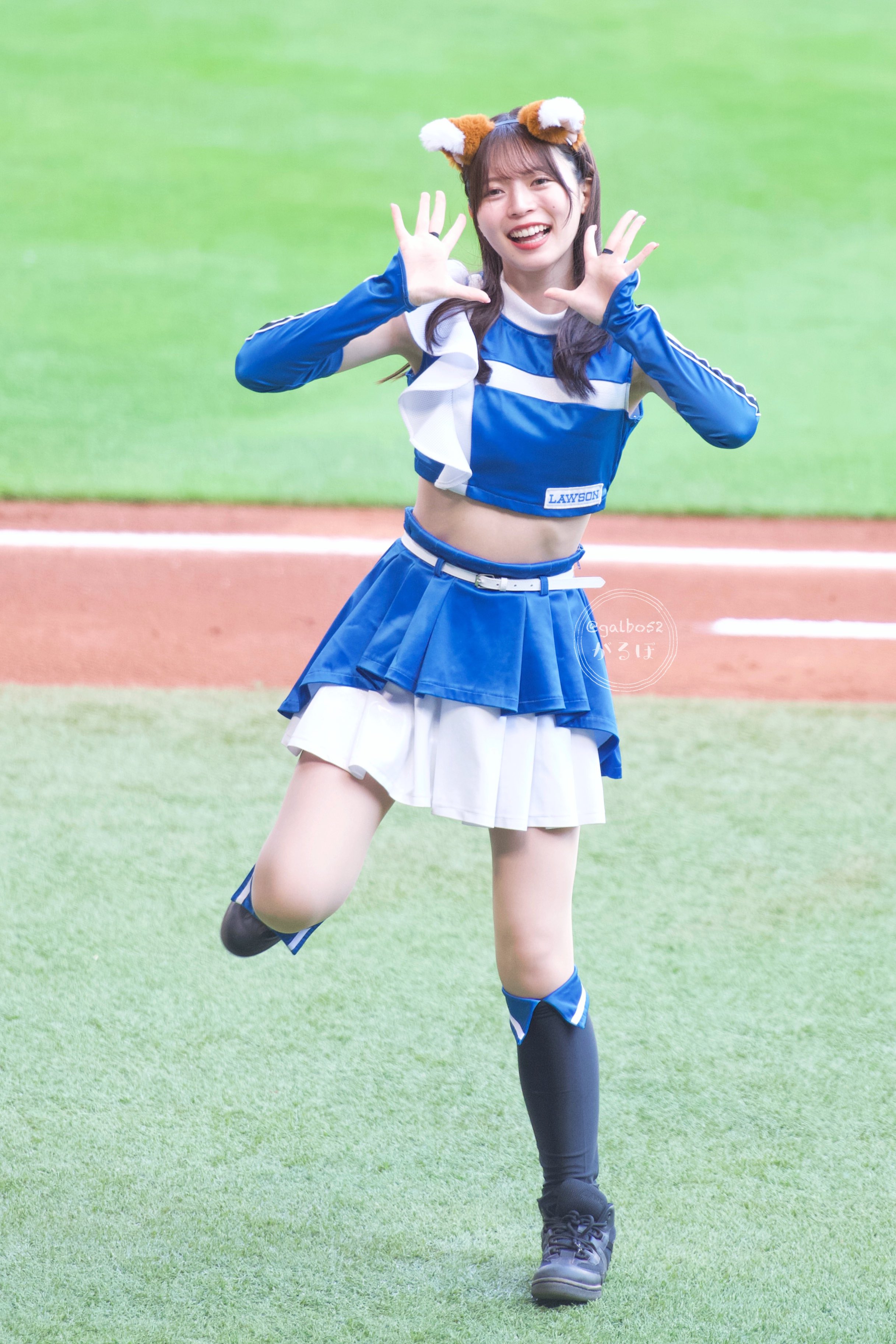 塩澤美咲　完売品　廃盤　レア　希少　アクスタ　ファイターズガール　きつねダンス 塩澤美咲 完売品 廃盤 レア 希少 アクスタ ファイターズガール
