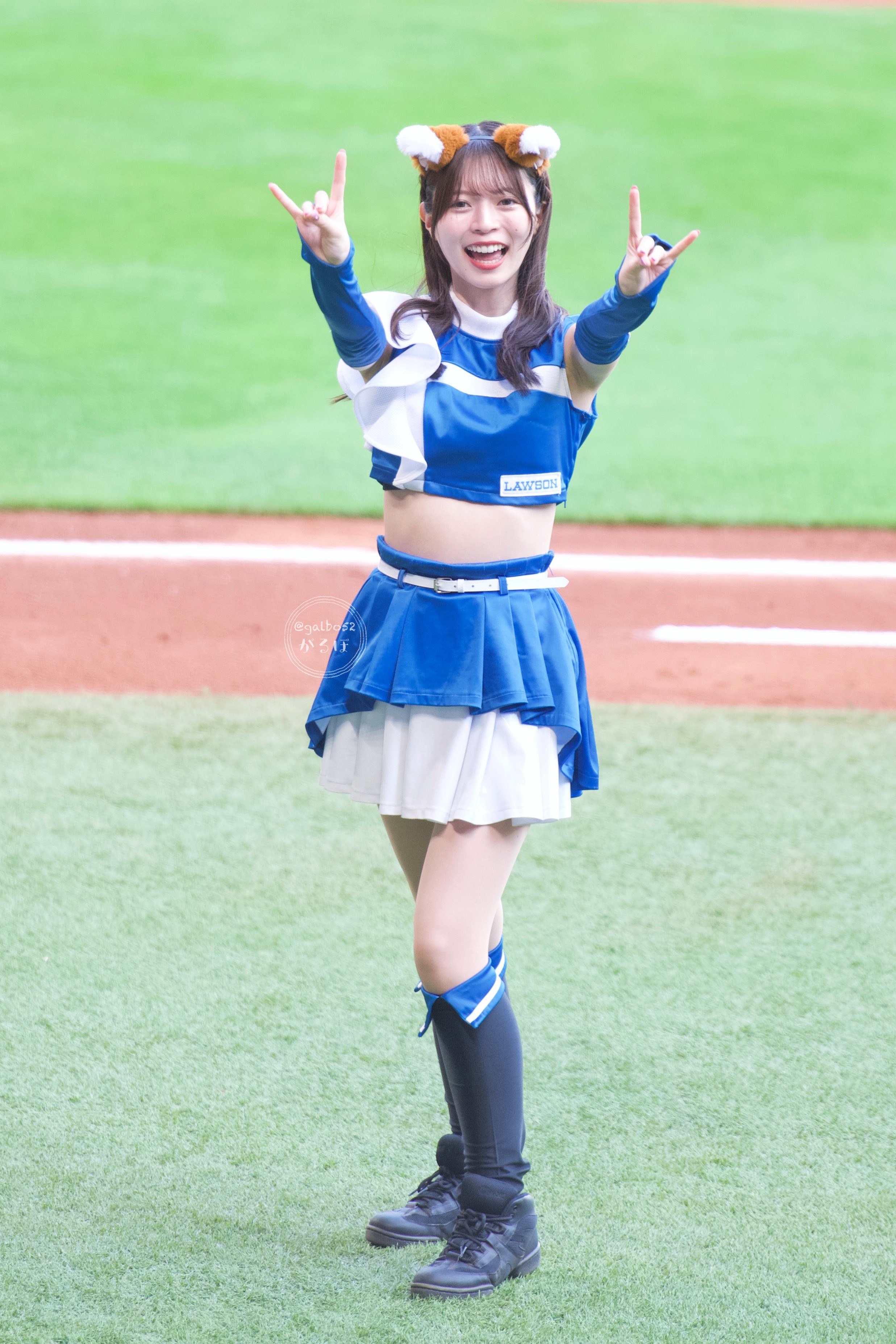 塩澤美咲　完売品　廃盤　レア　希少　アクスタ　ファイターズガール　きつねダンス 塩澤美咲 完売品 廃盤 レア 希少 アクスタ ファイターズガール