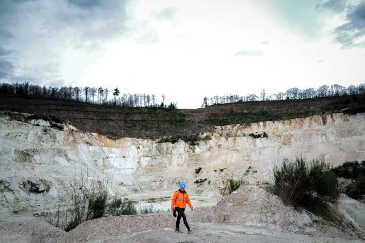 Sournois, le gouvernement actuel se dépêche de passer en douce et par décrets, des mesures anti écologiques :
r.mail.reporterre.net/mk/cl/f/sh/1vW…