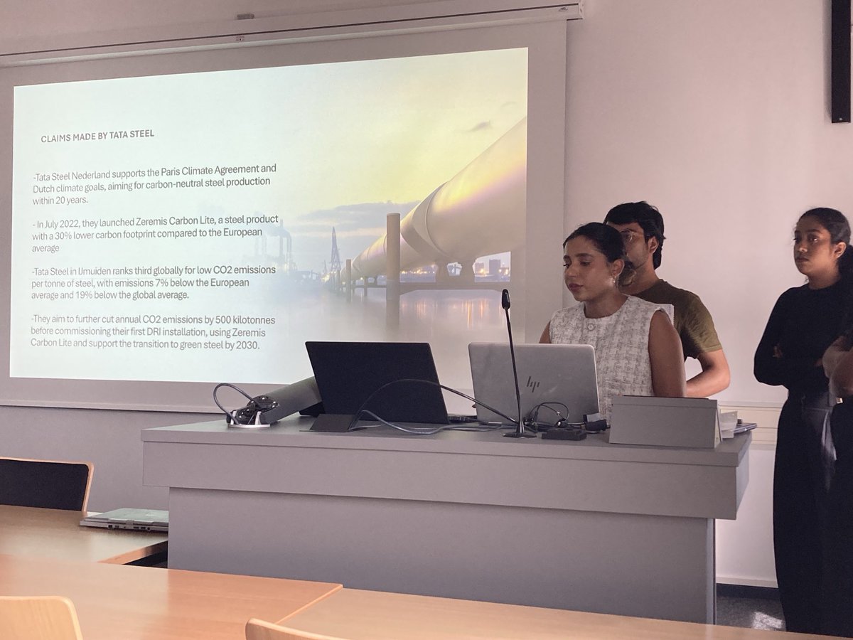 RSchwarz_e's tweet photo. Eight years of #Economics of #ClimateChange ⁦@viadrina⁩ with my Kyiv colleague ⁦@sushchenko_cbvs⁩ - becoming ever more interesting with the multifaceted views from our ever more international participants group. https://t.co/4kBKEGHCwX