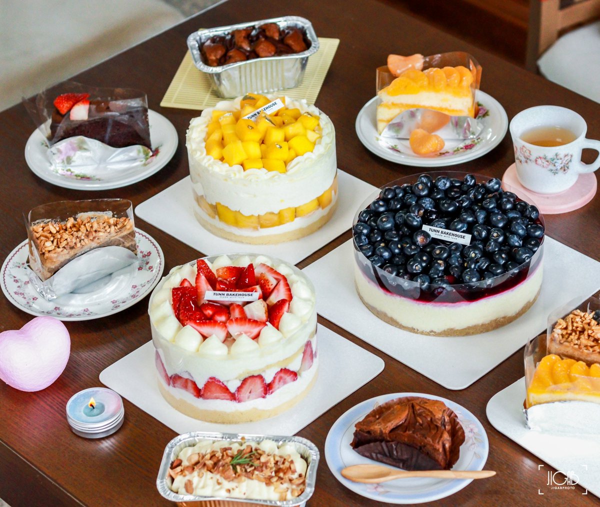 jigabphoto's tweet photo. 🍰 ร้าน Tunn Bakehouse - หน้าร้านอยู่ที่ตึก ปตท. สำนักงานใหญ่ (เปิดวันจันทร์-ศุกร์ 8.00-14.00 น.)
📱 Facebook/IG: TunnBakehouse
📍 พิกัด: https://t.co/vShQVCBnUv
✨️ หากไม่สะดวกมาหน้าร้าน ทางร้านมีบริการเรียก Grab ไปส่งให้ด้วยค่ะ
🔥 สั่ง LINE MAN ได้ที่ https://t.co/6Pb5BcuFvG ตอนนี้ มีโปรส่วนลดค่าส่งด้วยนะ
🎂 สำหรับเค้กวันเกิด เค้กปอนด์ สั่งล่วงหน้าอย่างน้อย 3 วัน นัดรับได้ที่หน้าร้าน หรือที่บ้านรามอินทราซอย 5 ได้ที่ Line: @tunnbakehouse หรือ https://t.co/knkmAS26Hs