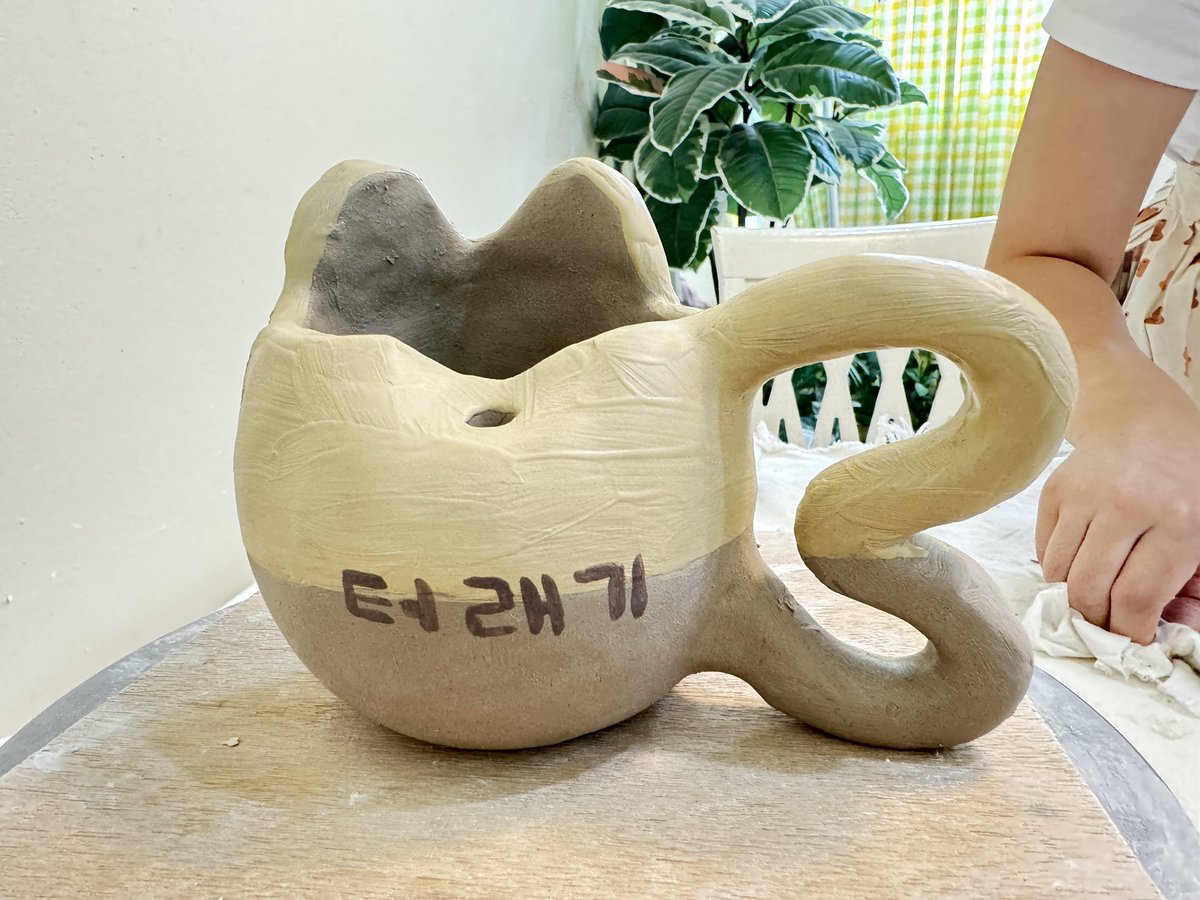 오늘 도자기 공방에서 터래기 만들었다!
이제 구워지고 완성되는 시간까지 4-6주..