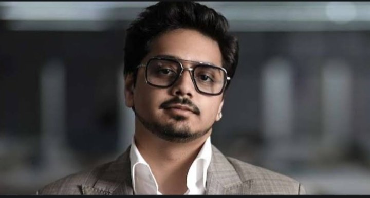 shahb71813864's tweet image. आप किस युवा नेता को सपोर्ट करते है ।।

1.  श्री आदित्य ठाकरे 
2. श्री आकाश आनंद 
3. श्री चिराग़ पासवान 
4. श्री चन्द्रशेखर आज़ाद रावण 

अपना जवाब ज़रूर देना