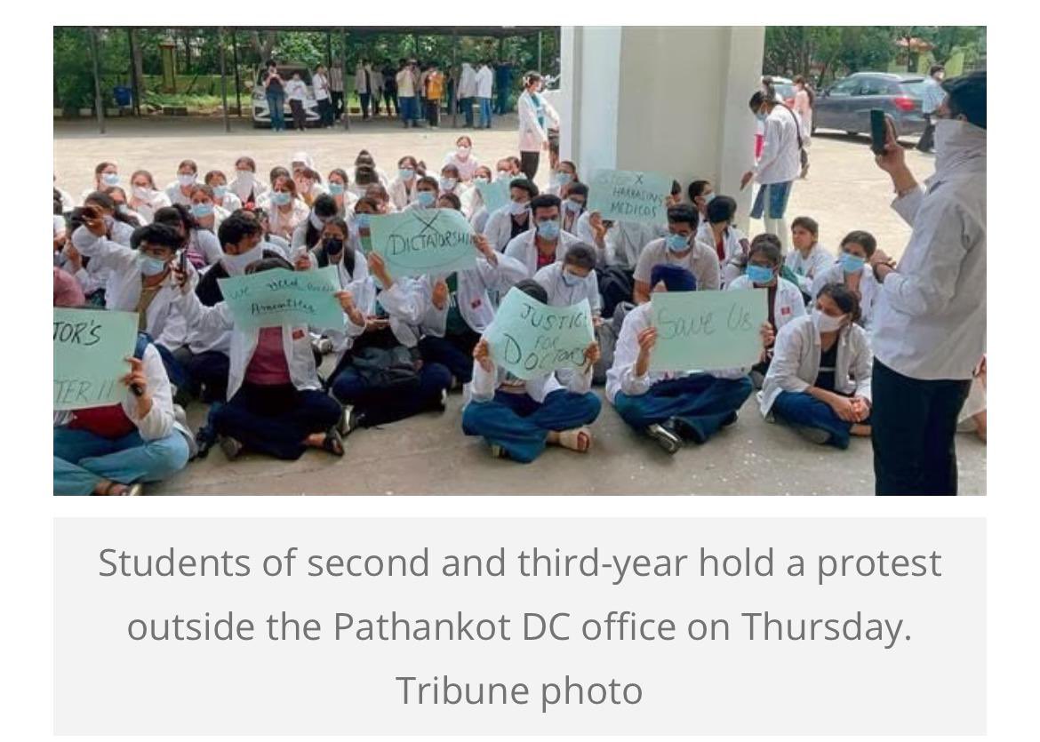 Ranbirsidhu_'s tweet photo. That’s what happening with the doctors of India.
Students get physically and mentally tortured,beaten by so called chairman who already get charged with several cases
#wmckillingmedicoscareer
#cmcbandkro The only solution is the immediate shifting. https://t.co/0Q0gwomrFf