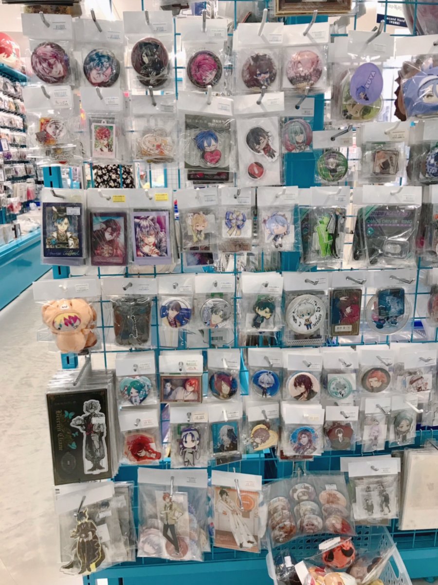 グッズ/入荷情報】 『悪魔執事と黒い猫』のグッズがたくさん入荷しま