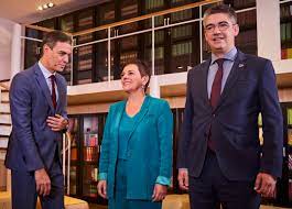 Mane_Torre's tweet photo. @felixbolanosg Ya no podreis poner la coletilla de "La derecha y la extrema derecha" en todos su mítines .Los que gobiernais con todo  lo peor que puede haber en una democracia inaceptable,independentistas y filoterroristas https://t.co/f9wBf43IJo