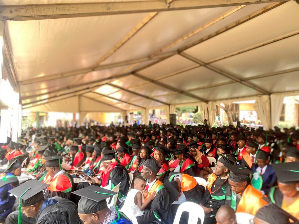 MubsmsaPage's tweet photo. We congratulate Our dia Muslim brother's and sister's from Kampala International University for their achievement.
Congratulations. 
#KIU29thGrad 
@MubsmsaPage 
@KIU https://t.co/MllWBm7UTj