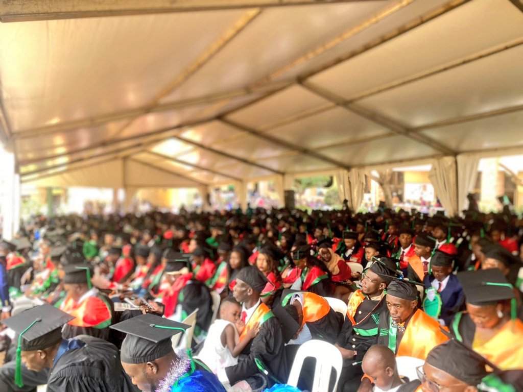 MubsmsaPage's tweet photo. We congratulate Our dia Muslim brother's and sister's from Kampala International University for their achievement.
Congratulations. 
#KIU29thGrad 
@MubsmsaPage 
@KIU https://t.co/MllWBm7UTj