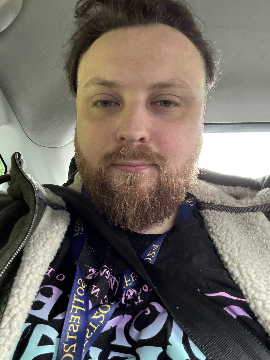 Hello my name is Eefan and I’m a software developer at Rare who hosted the rare panel yesterday. I’m fashionably late to #SoTFest day 2 because of Pokémon but if you see me about feel free to come have a chat I’ll be wearing a monkey island t shirt :)