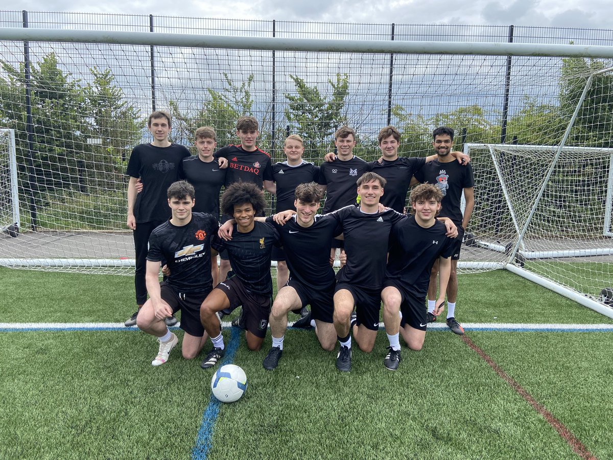 RLSFarrell's tweet photo. Rolling back the years to the annual BDN v RSV Year 12 Games football match. RSV winning 5-4 with a last minute goal, after being 3-0 down.
Great to see so many Old Latins @RLSsport @TheRoyalLatin @RLSEnrichment https://t.co/vyjMAsKdkh