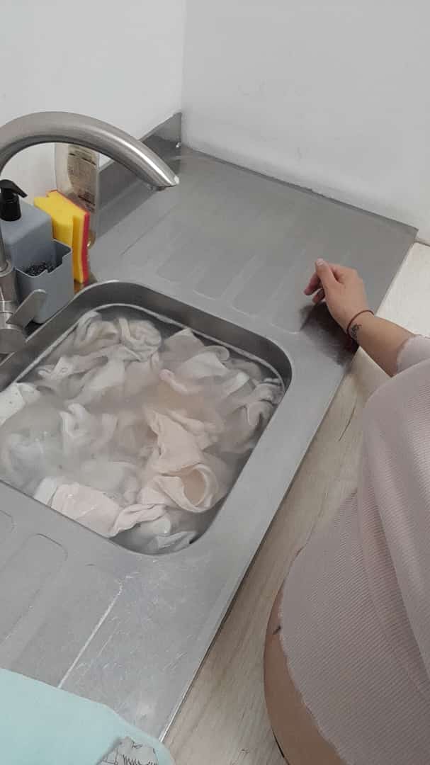 Azuult1's tweet photo. Ayer a moco tendido lavaba su ropita a mano 🥲, no puedo creer lo poquito q nos queda papito💙👶🏽 https://t.co/EJGVs6yyuT