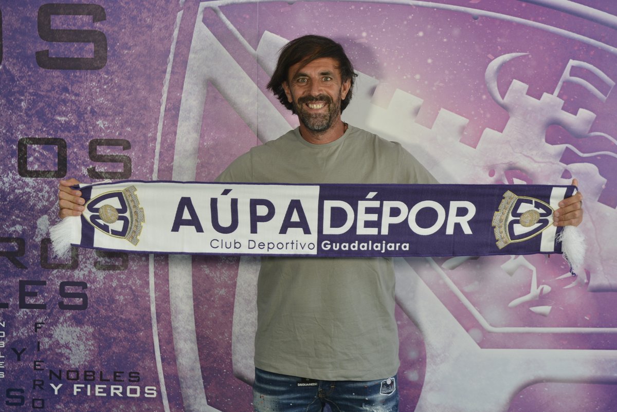 deporguada's tweet photo. 𝐕𝐔𝐄𝐋𝐕𝐄 𝐀 𝐂𝐀𝐒𝐀 🏡

Miguel Ángel Marín, nuevo Director de Cantera del Deportivo Guadalajara

¡Bienvenido de nuevo @MAMarin_14! 💜

🔗https://t.co/UmGeDqk7GN https://t.co/XuBq9BETmP