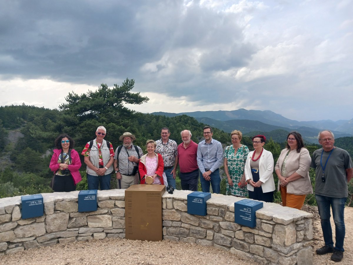 David Harper (@profdatharper) on Twitter photo Super few days in beautiful Drôme celebrating <a href="/ICS2022/">International Commission on Stratigraphy</a> <a href="/theIUGS/">IUGS</a> <a href="/DurUniEarthSci/">Durham Earth Science</a> achievements. Not one but two Golden Spike dedications…the Albian and Hauterivian stages of the Cretaceous. Thanks to everyone involve especially the communities of Arnayon and La Charce. /2 Super few days in beautiful Drôme celebrating <a href="/ICS2022/">International Commission on Stratigraphy</a> <a href="/theIUGS/">IUGS</a> <a href="/DurUniEarthSci/">Durham Earth Science</a> achievements. Not one but two Golden Spike dedications…the Albian and Hauterivian stages of the Cretaceous. Thanks to everyone involve especially the communities of Arnayon and La Charce. /2