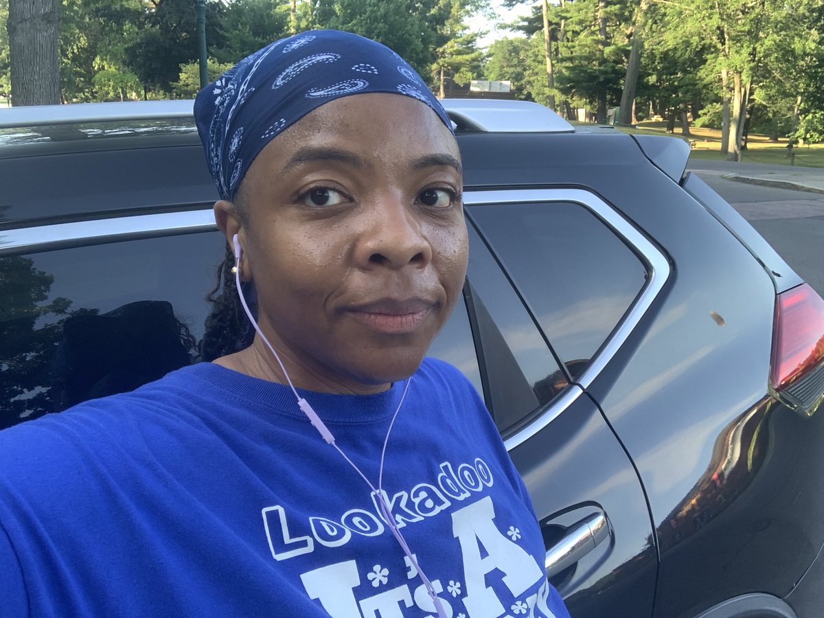 Day 17 Done ✅ although I don’t have a great pace walking I did jog half a mile this morning. I’ll get there one step 👟 at a time #mommyscomeback #70dayschallenge