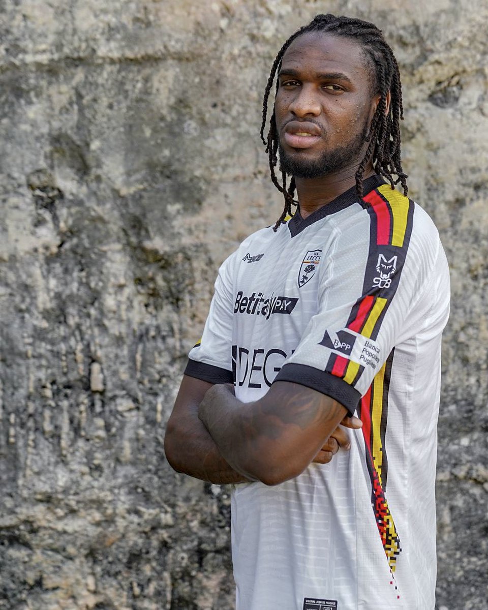 OfficialUSLecce's tweet photo. πβ€οΈ ππ ππ€π¨π©π§π ππππ‘ππ π₯π§π€ππͺπ’π ππ πππ‘ππ£π©π€!
β»οΈ Con Kialonda Gaspar scopriamo i dettagli della seconda maglia 2024/2025 #KitAway #ASud
1οΈβ£9οΈβ£ Γ¨ il numero delle stagioni del Lecce in @SerieA https://t.co/6J9HVn8HFm