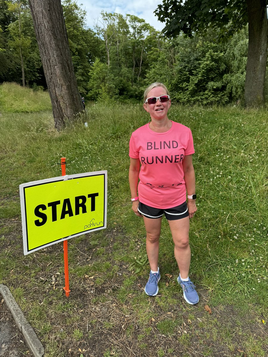 barton_kell's tweet image. Great morning @Southportpkrun  and really pleased to be back in the 23’s!!

Quickest time since January 2022 👍

The marathon miles are definitely making a difference 🏃

#blind #BlindRunner #GuideRunner #MarathonTraining #BerlinMarathon #LoveParkrun