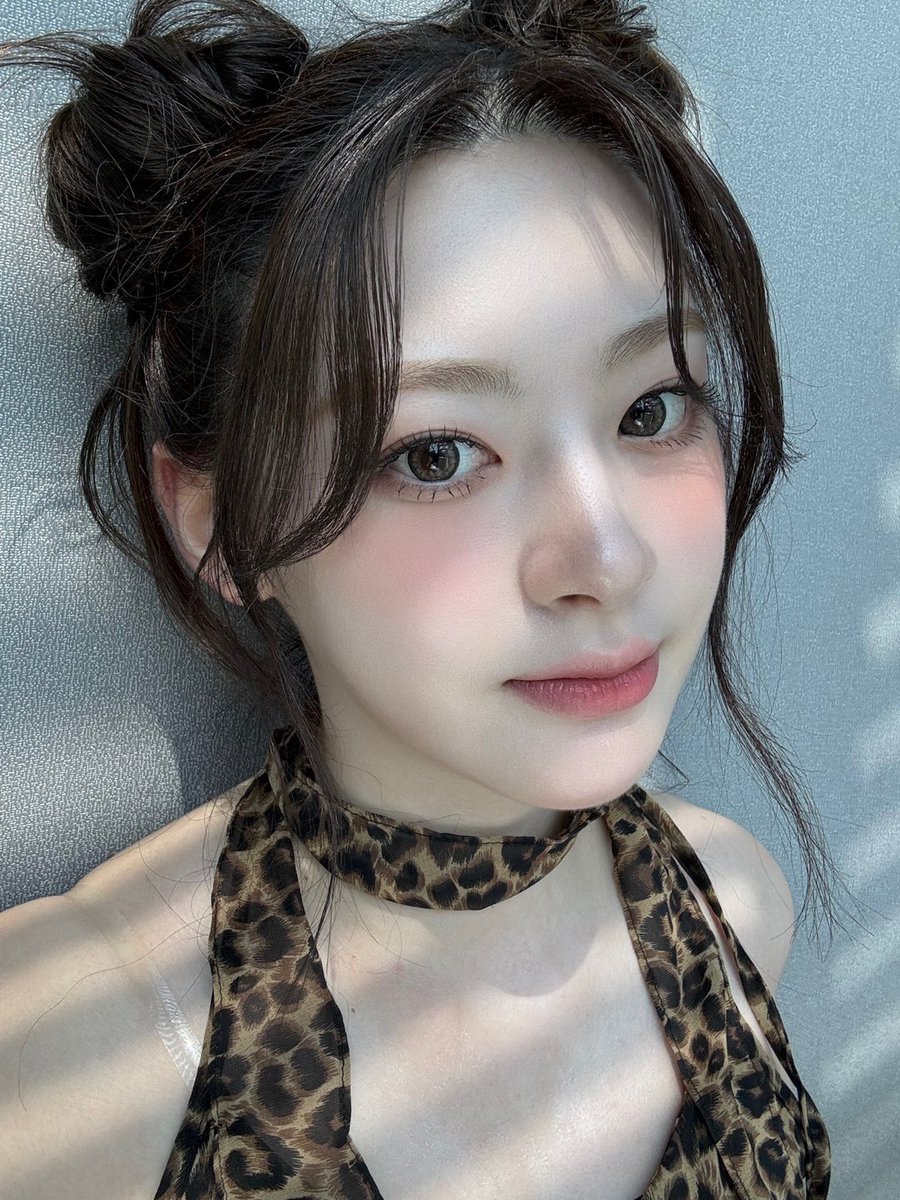 STAYC_talk's tweet photo. 캬옹🐆

#STAYC #스테이씨 #Seeun #세은 https://t.co/QeBar6ixCJ
