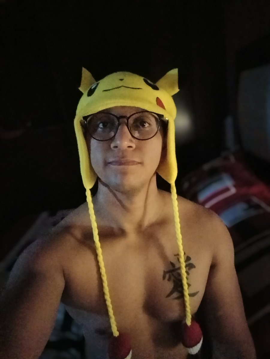 TompyOlmos's tweet photo. who is that Pokemon? https://t.co/XTDmHIadye