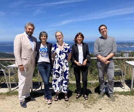 hybrid_uvigo's tweet photo. New doctor in the group; congratulations @JMajcherkiewicz https://t.co/HV1u8IMzZK