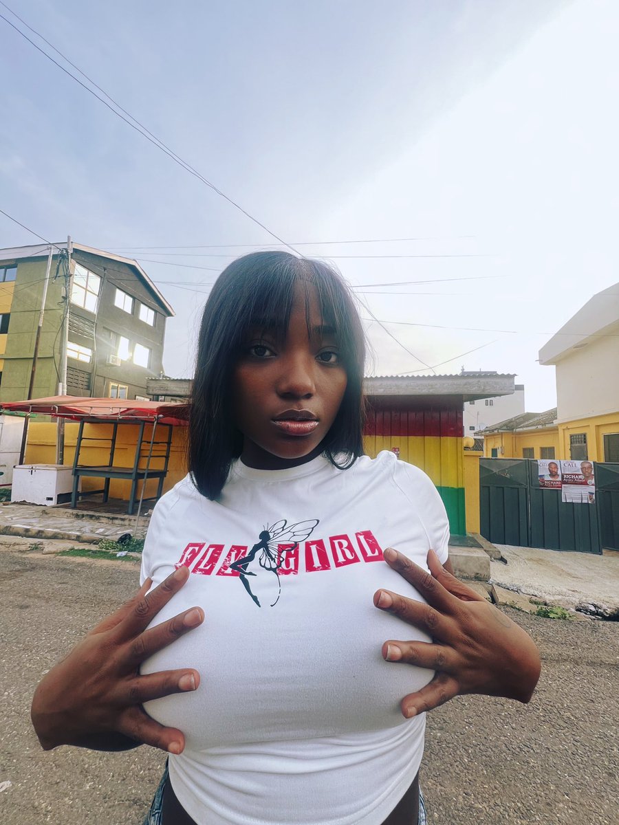 bigdragonagain's tweet photo. ONLY FLY GIRLS IN GH ❤️🌊💥 @beeztrapkotm 💥💥💥💥💥 https://t.co/1RXdmQs9Dm