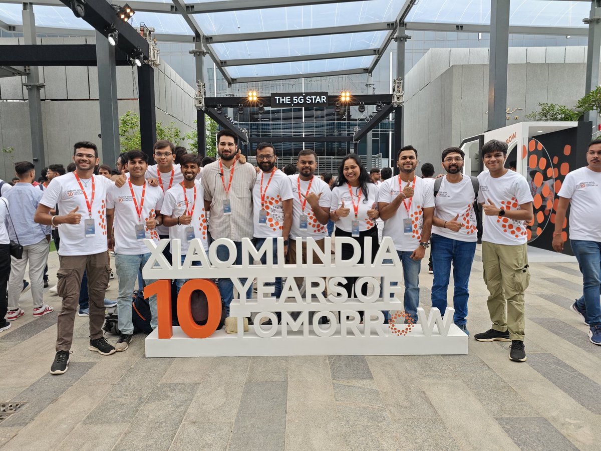gmali26's tweet photo. Ohh Dear..
Time flies... from buying  #Redmi1 in flash sale to attending @XiaomiIndia 's 10th anniversary w/@MiFCMumbai  was crazy experience.
The #XiaomiSU7 STOLE the Show, everyone in the room goes bonkers...🤯🤯🤯

#XiaomiIndiaTurns10 #10YearsOfTomorrow https://t.co/g0y2Ttc7iJ