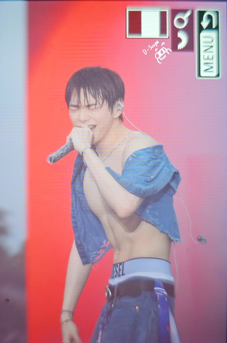 DanikScope's tweet photo. 240713 워터밤 후쿠오카 프리뷰

진짜,, 너무함

#강다니엘 #KANGDANIEL https://t.co/pxKRPrnxKA