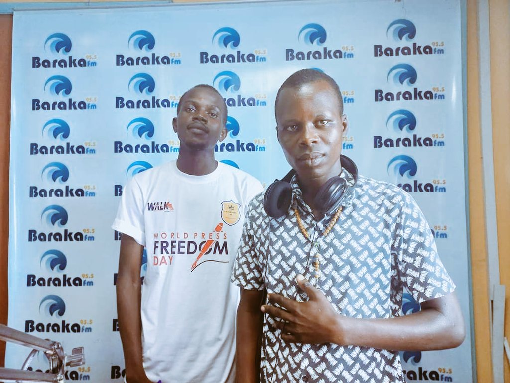 BarakaFmKe's tweet photo. #BuruSpoti 3pm - 8pm
@kibambavictor7 
#OchiengEric 
 #Footballke
 #CopaAmerica2024 
#EURO2024 https://t.co/1NSPVC5Kex