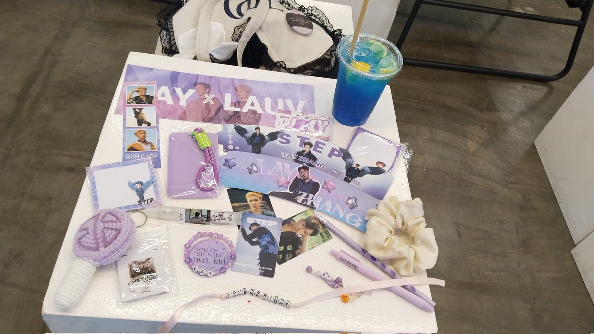 ParkYeolAngel's tweet photo. #LayStepatCafe408
13 july, a sweet iridiscent aesthetic of purple jade a STEP in wonder of music and calmness ...cocktails post clinical night duty
@layzhang all I do is run back to you... https://t.co/on47LlPm2B