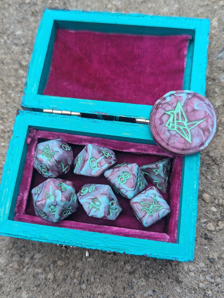 What does <a href="/JayBritton/">Jay Britton</a>'s voice look like to my friend with synesthesia? I'm so glad you asked. "Mint and plum swirled together."