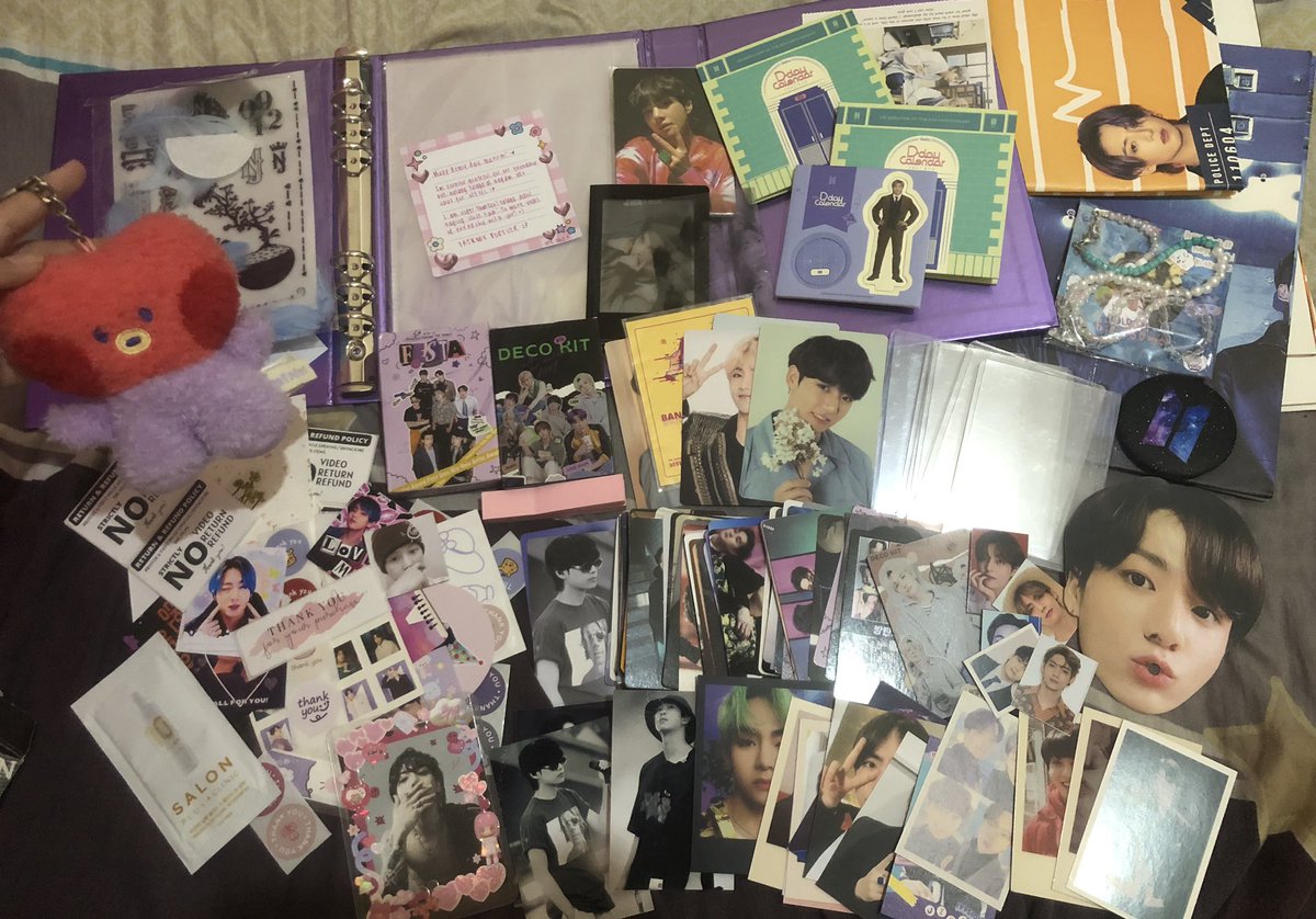 1995THV_'s tweet photo. ♡… #wintermails
freebies kabuhayan package from ate @taekookyakie 😭🫂 grabe surprise kada unbox lalo na sa tata keyring HAJSHAHHA KINIKILIG AKO 🥹 THANK YOU THANK YOU SO MUUUCH ATE ALLIE KO!! 🥹🫂💓 https://t.co/oFivUT7Ydu