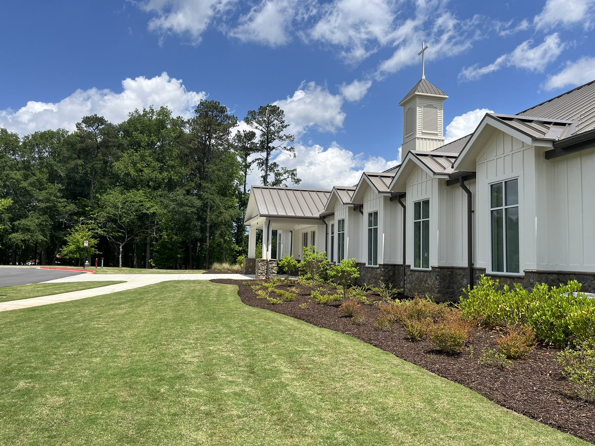 reaganhines's tweet photo. Does your church property looks its best on Sunday? ⛪️

Our commercial maintenance crews provide service for churches near the end of the week to ensure your church property is ready for Sunday 🤩

Contact me directly or @LakewoodGa to schedule a consultation 📆 https://t.co/8iDPxKwfWR