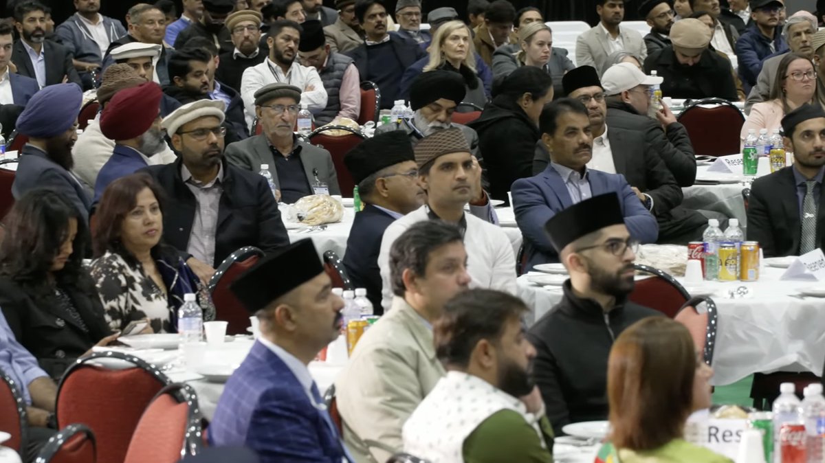 NasirMosque's tweet photo. Live Video: 36th Jalsa Salana Australia

- Australia's largest Islamic gathering with over 2000 attendees. 
- Spiritually uplifting speeches. 
- Opportunity to strengthen brotherhood and sisterhood.

Motto: Love For All Hatred For None

Watch live: https://t.co/v67rGwrPRg https://t.co/pfivUj0t8J