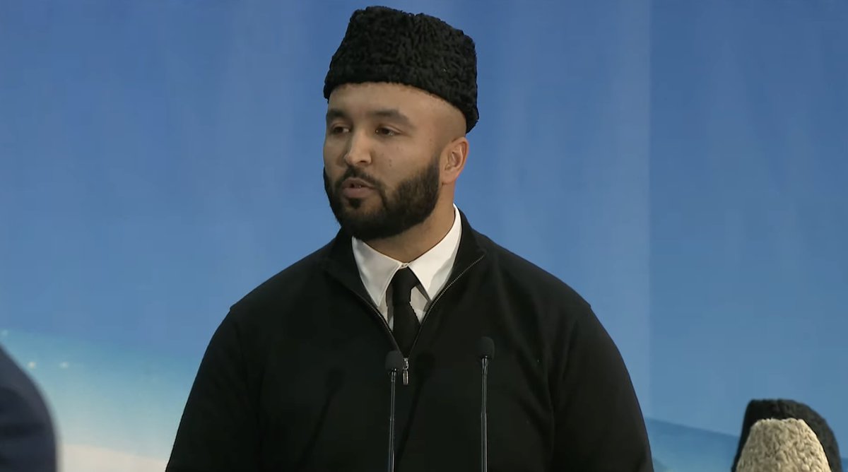NasirMosque's tweet photo. Live Video: 36th Jalsa Salana Australia

- Australia's largest Islamic gathering with over 2000 attendees. 
- Spiritually uplifting speeches. 
- Opportunity to strengthen brotherhood and sisterhood.

Motto: Love For All Hatred For None

Watch live: https://t.co/v67rGwrPRg https://t.co/pfivUj0t8J