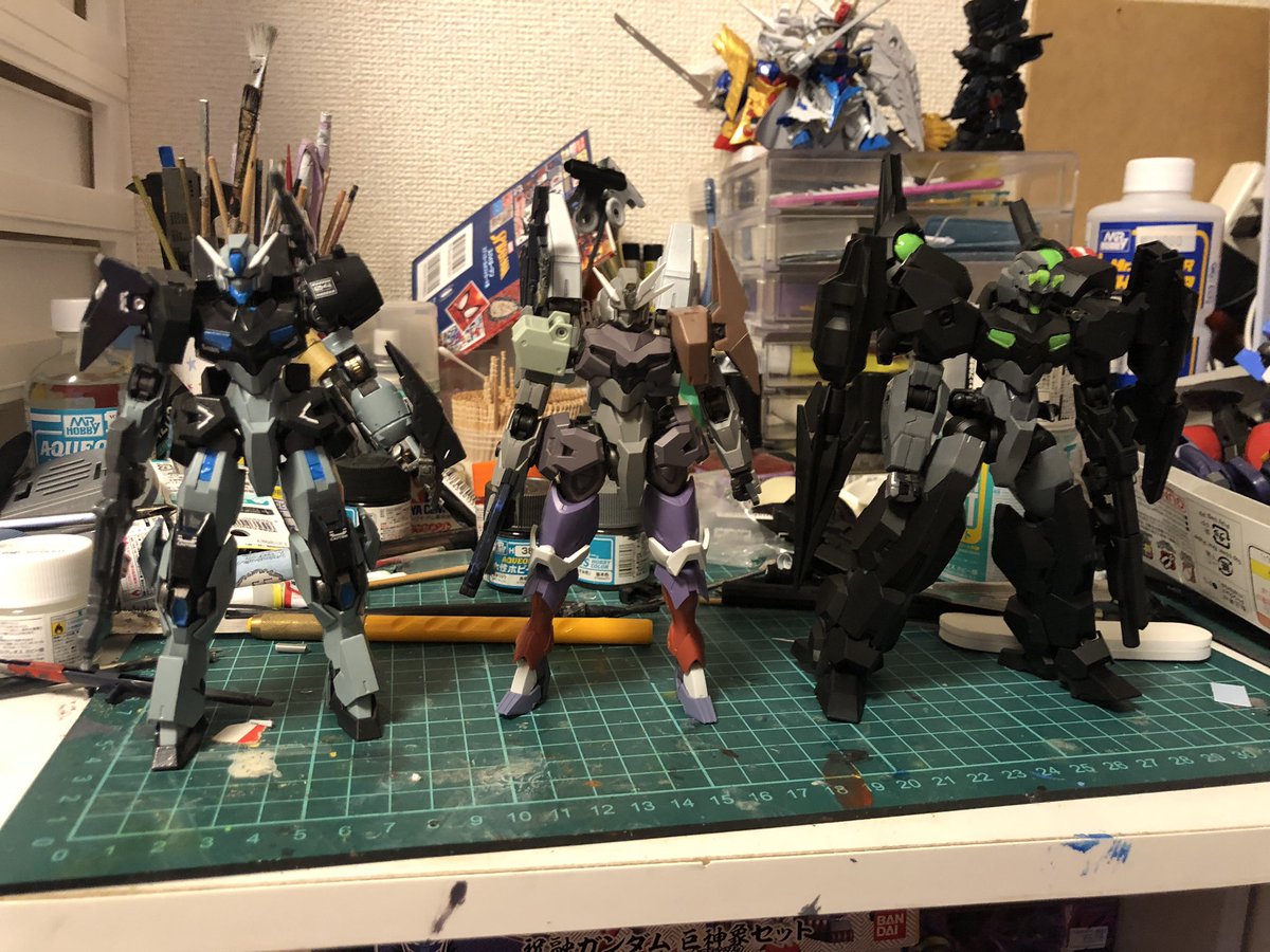 marvel24750402's tweet photo. ガンヴォルバ改修型隊です
勢いで３つ一気に制作しました

#ミキシング
#ガンプラ
#水星の魔女 https://t.co/HcEwONiR86