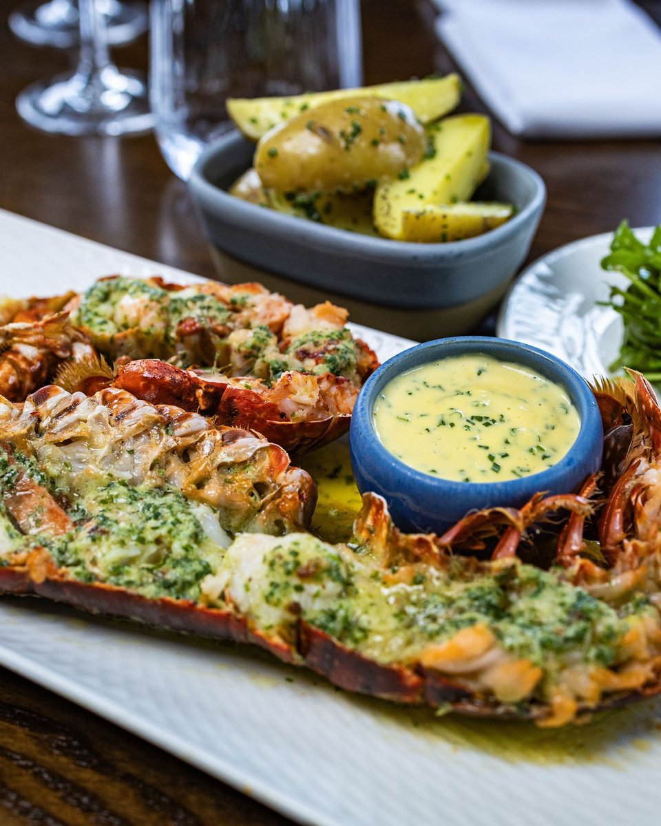 highland_coast's tweet image. 🌊✨ Sous Chef Opportunity at Tongue Hotel!

Package Includes:
💷 Competitive salary up to £34K
🏨 Generous discounts on accommodation, dining, and beverages
👓 EyeMed benefits
🚴‍♂️ Cycle Scheme

Interested?
harri.com/Highland-Coast…

#scotlandjob #chefjob