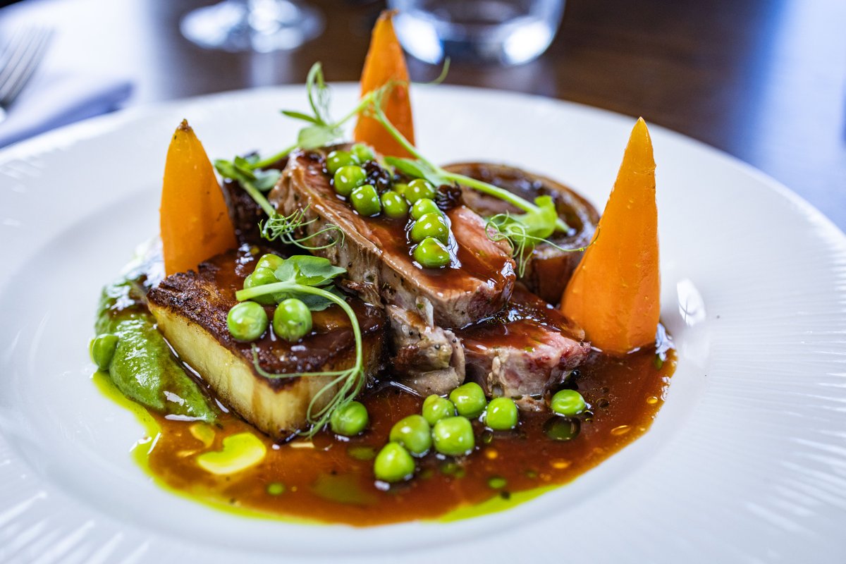 highland_coast's tweet image. 🌊✨ Sous Chef Opportunity at Tongue Hotel!

Package Includes:
💷 Competitive salary up to £34K
🏨 Generous discounts on accommodation, dining, and beverages
👓 EyeMed benefits
🚴‍♂️ Cycle Scheme

Interested?
harri.com/Highland-Coast…

#scotlandjob #chefjob