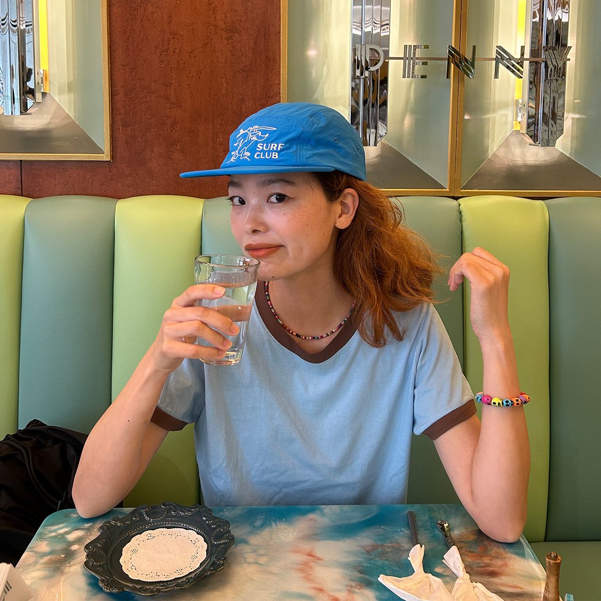 New open🧢 #Nerd 新しい物(NEW)と古い物(OLD)を合わせて自分の色を入れる(L→R)という自身のスタイルをそのまま反映させたら NERD(オタクやダサいといった意味のスラング)になりました。 どこかナードな雰囲気というのが自身のスタイリングに欠かせない要素でもあります ...