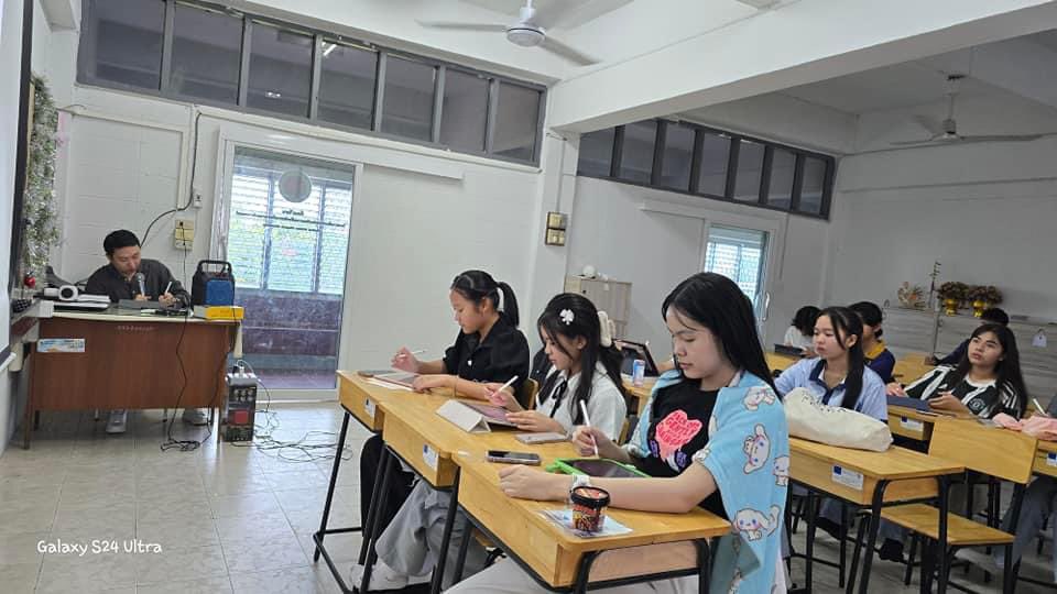 math_p_koh's tweet image. ✅ โครงการติวเพิ่มพูนความรู้ทางคณิตศาสตร์
✅ เด็กๆ ม.4 โรงเรียนแก่นนครวิทยาลัย 
✅ เด็กๆคือตั้งใจเรียนดีมาก มากันครบ 100%
✅ ติวแนวข้อสอบมหาวิทยาลัย ฉ่ำๆ
✅ เตรียมสอบกลางภาคไปในตัว เริ่ดสุด 👍🏻👍🏻👍🏻

#คณิตพี่โก้ #knw #แก่นนคร #netsat 
#dek68 #dek69 #dek70 #tcas #alevel