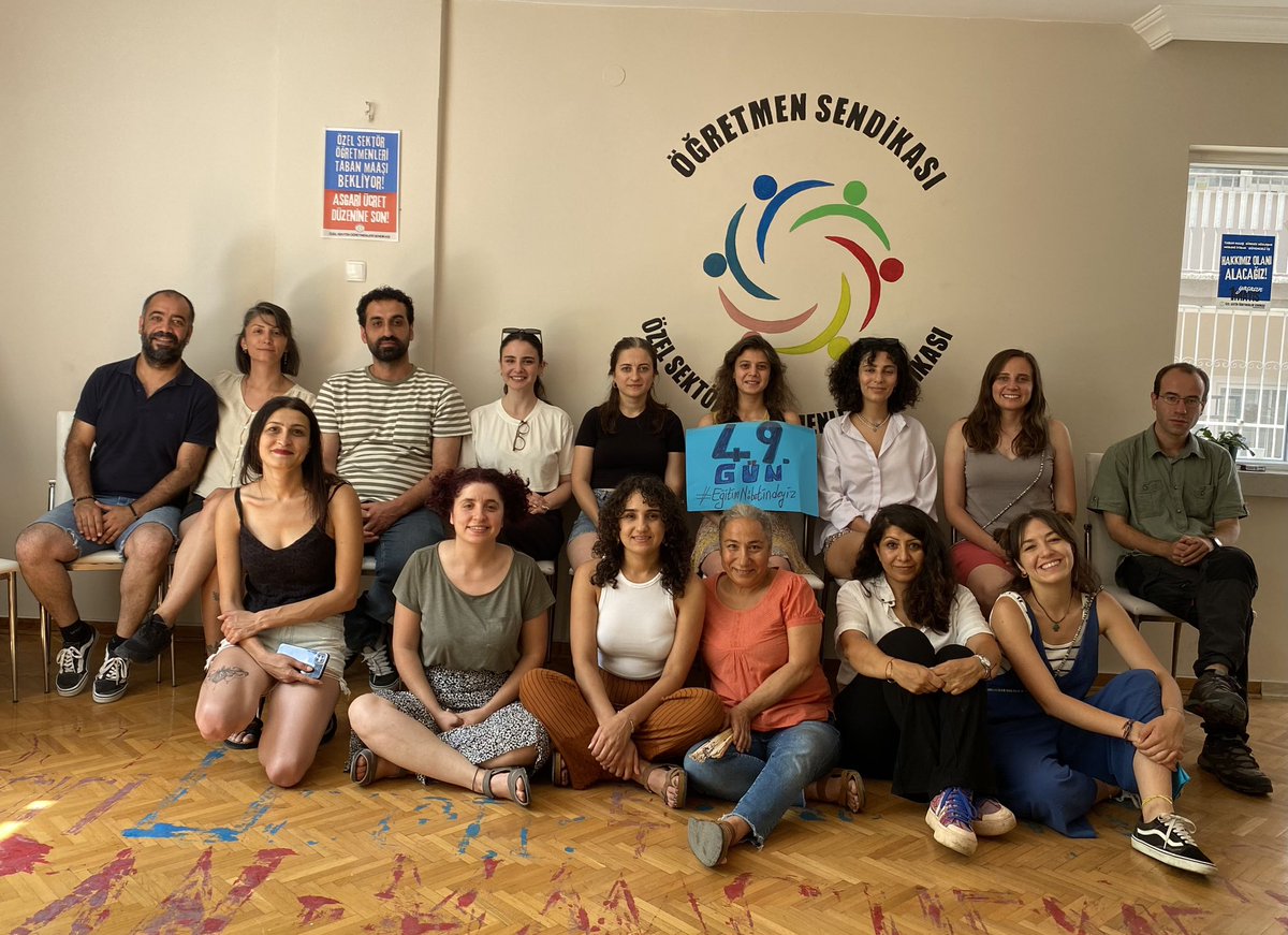 ogretmensendika's tweet photo. 🔴 49. GÜNÜNDE #EğitimNöbetindeyiz 
Meclis Parkı’nda sürdürdüğümüz Eğitim Nöbeti’mize, alanda yapılacak kutlamalar sebebiyle Sendikamızın Ankara Temsilciliğinde devam ediyoruz. 
#TabanMaaşGeliyor 
@tcmeb https://t.co/8mvjEonrdS