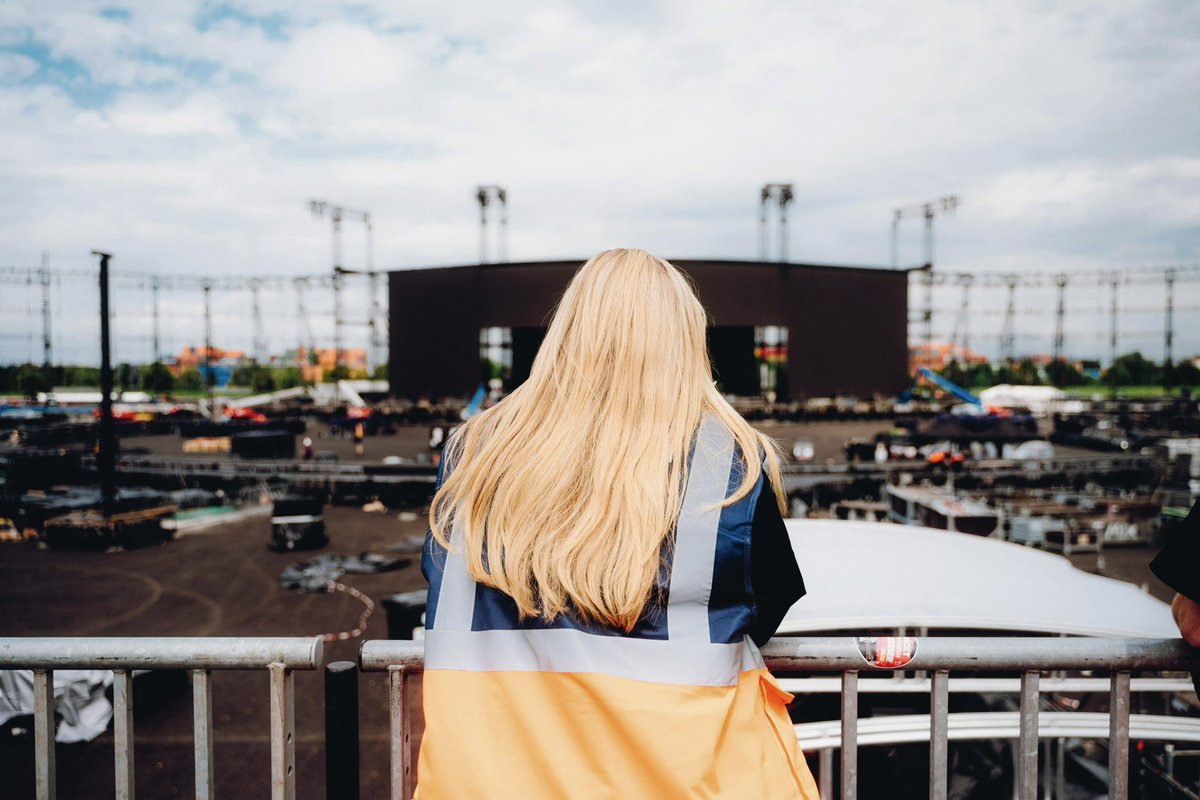 PopBase's tweet photo. Adele shares new photos from her stage in Munich. https://t.co/yJDTv1HtqW