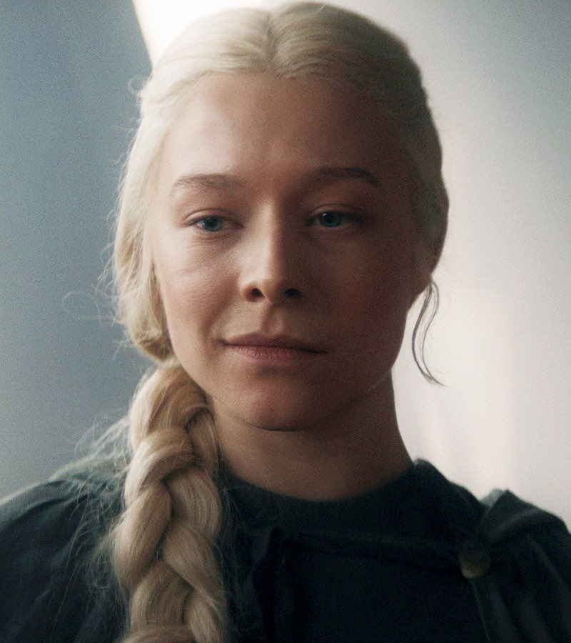 MizzPerfectt's tweet image. Good morrow to my wonderful children, to Syrax and my Queensguard Steffon Darklyn.