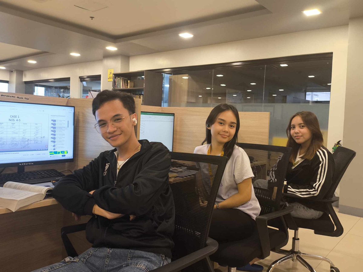 valcitylibrary's tweet photo. This Saturday at Valenzuela City Library (ValACE). Tomorrow is another great day ahead!
#ValACEWeekends #ValACE #ValenzuelaCityLibrary #AklatanNatinIto #AkoAtAngAklatan https://t.co/ToCDk3gdCq