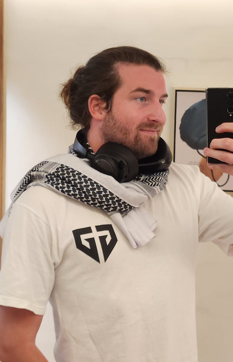🏝️ Ardy tweet media
