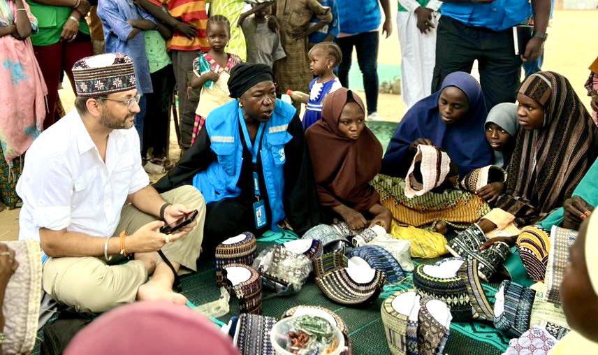 Just bought my first #Hula/#Bama cap made by forcibly displaced #IDP women who have settled in Maiduguri #Nigeria🇳🇬

A cap takes a month to make because they are so intricate. @UNHCRNigeria will continue supporting women in #Borno earn an income and be self-reliant.