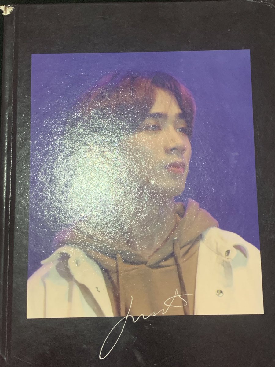 jcsjdd's tweet photo. fs ❗️

— gitz offical album ₱800 
— sejun (era) official standee ₱100
— josh photobook (unofficial, galing sa fanbase) ₱200 

take all - ₱1000

check comment for other details 😁

rfs: need funds for college 🙏 https://t.co/SiX6adk4FB