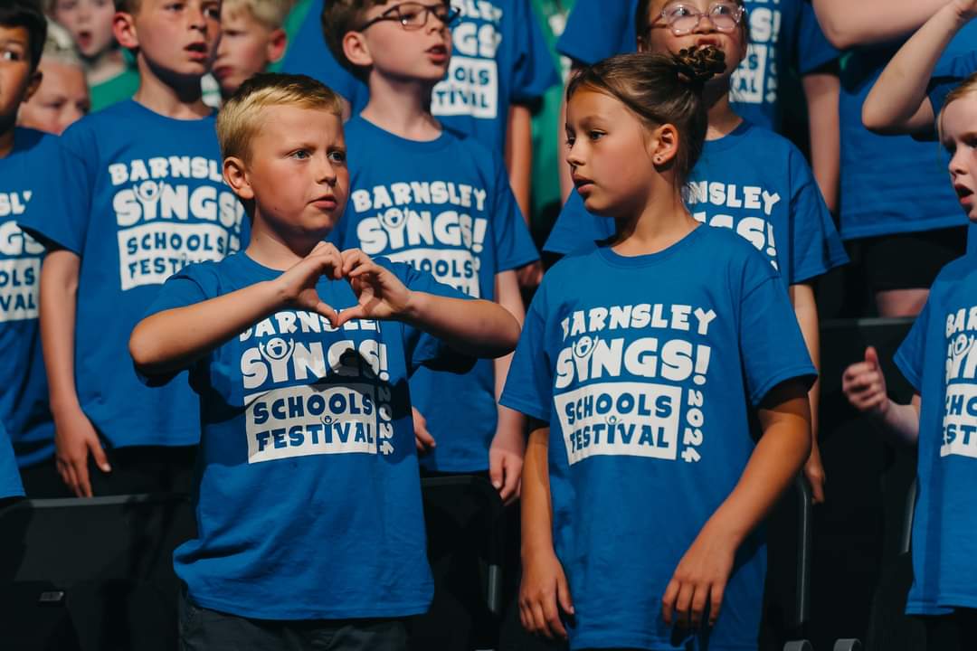 MrsRees7's tweet photo. We all had such an amazing night at the Barnsley Sings festival. Thank you to BYC for organising such a wonderful event. I shall actually be performing all over again today with Barnsley Singers. @PrimaryBirdwell https://t.co/e0aDEY7GIr