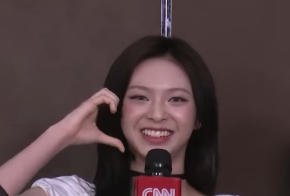 ️️ ️️
️️ ️️
️️ ️️
“Halo penonton setia Impact News! Perkenalkan aku Nia sebagai leader dan vocalist dari BEASTAR.” Sapa si gadis dan kini memberikan kesempatan pada <a href="/Akhlrnya/">Sky 📌</a>.

️️ ️️
️️ ️️
️️ ️️